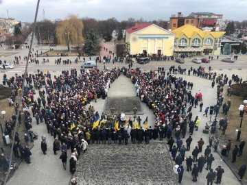 «Дуже болісний день»: у Ковелі прощалися із Героєм. ФОТО