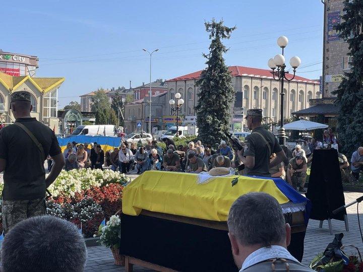 На Волині попрощались з Героєм Денисом Андросюком