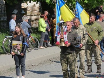 На Волині провели в останню путь Героя Юрія Хвалька