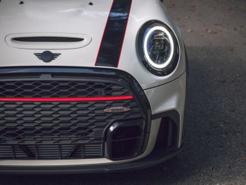 Кабріолет Mini Cooper John Cooper Works 2022: ціни, характеристики*