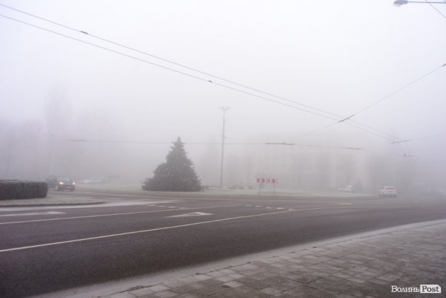 Ранковий Луцьк – у туманному полоні. ФОТОРЕПОРТАЖ 