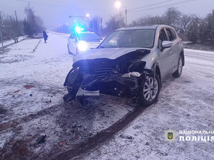 На Волині водійка з'їхала у кювет: чоловіка та двох дітей госпіталізували