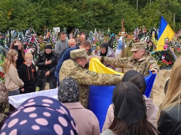 На Волині в останню дорогу провели Героя Олександра Грицанюка. ФОТО