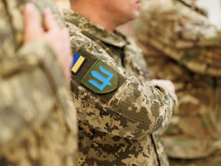 ДБР викрило масштабну схему ухилення від мобілізації в Україні
