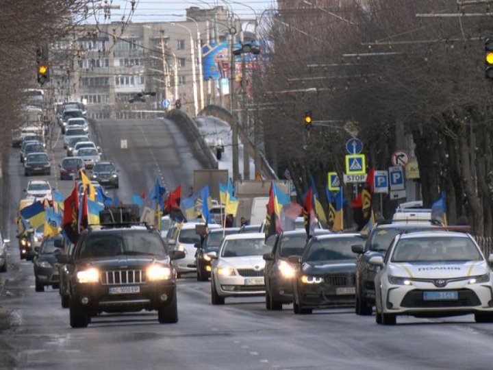 У Луцьку організували автопробіг на підтримку полонених і зниклих безвісти