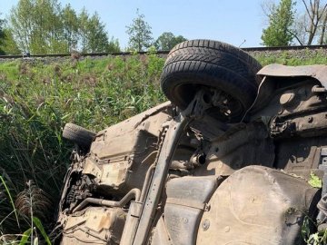 На Волині автомобіль злетів у кювет. ФОТО