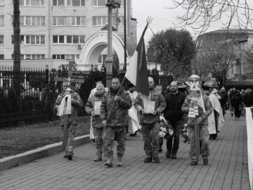 У Луцькій громаді попрощалися із захисниками України Артемом Одінцовим та Олександром Бортніком