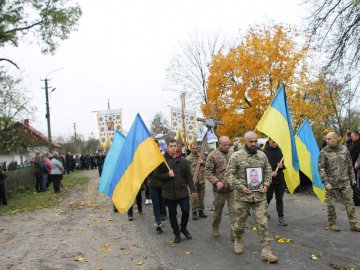 На Волині попрощалися з Героєм Віктором Войтком. ФОТО