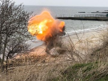 На пляжі в Одесі знайшли бойову міну