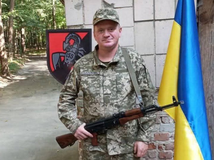 У лікарні від отриманих на війні травм помер воїн з Волині Юрій Сапіжук