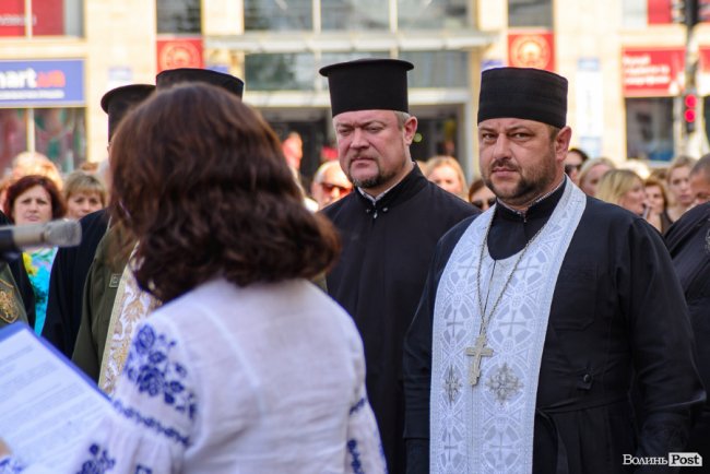 У Луцьку вшанували загиблих захисників України. ФОТОРЕПОРТАЖ