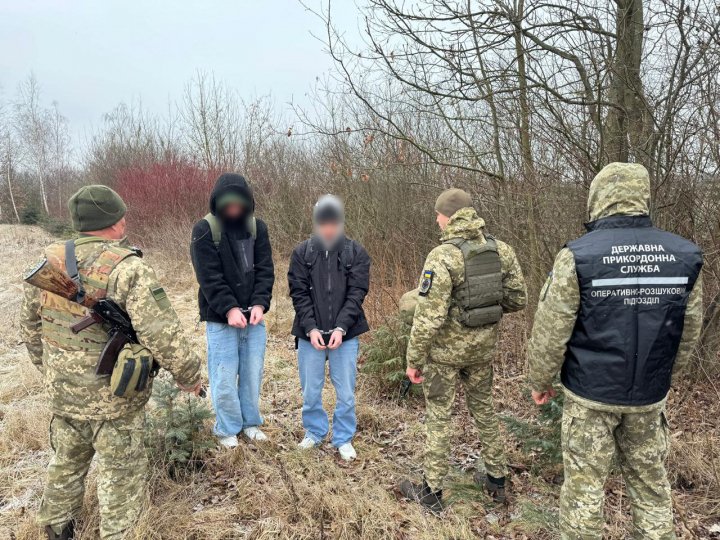 Подарунки для уявного друга: на Волині затримали двох чоловіків із  пакунками для втечі за кордон