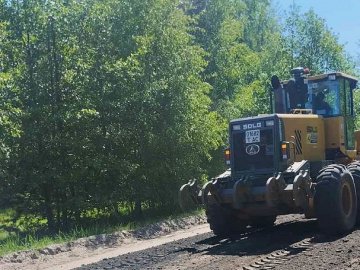 На Волині ремонтують 30-кілометрову ділянку дороги державного значення, де немає твердого покриття