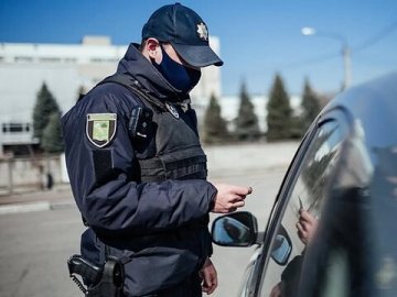 Через страх вручення повістки волинянин побив поліцейського на Львівщині