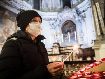 МОЗ рекомендує богослужіння в онлайн-режимі