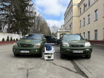 Волинські прикордонники отримали ще два позашляховики та генератори. ФОТО