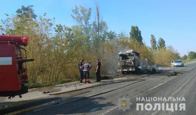 На Полтавщині на ходу загорілася вантажівка, якою кермував хлопець з Волині