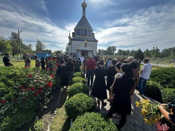 Громада на Волині провела в останню путь Героя Миколу Лук’янюка