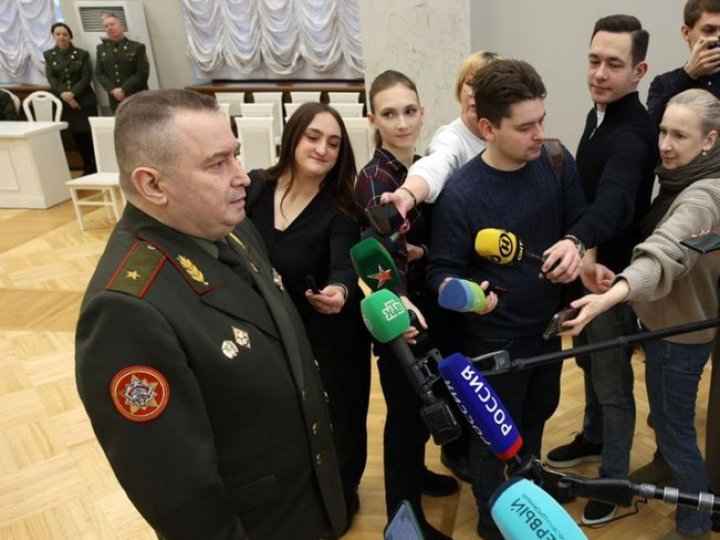 Білоруські чоловіки масово отримують повістки: що відбувається