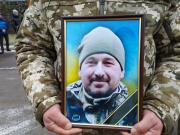 На Волині попрощалися з 45-річним Героєм Сергієм Вейною. ФОТО