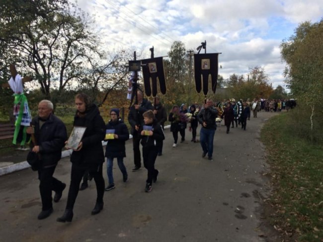 На Волині провели в останню путь загиблого бійця. ФОТО