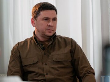 «Атака» дронів на Кремль може свідчити про підготовку росіянами масштабного теракту, – Подоляк