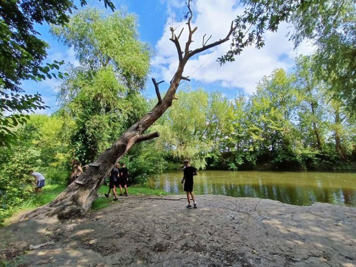 Безпечний відпочинок на воді: поради волинських рятувальників і спортсменів