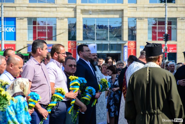 У Луцьку вшанували загиблих захисників України. ФОТОРЕПОРТАЖ