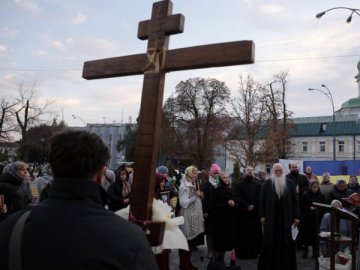 Більшість українців підтримують заборону УПЦ МП, - опитування