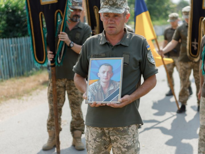 На Волині попрощалися із загиблим Героєм Дмитром Арендаруком