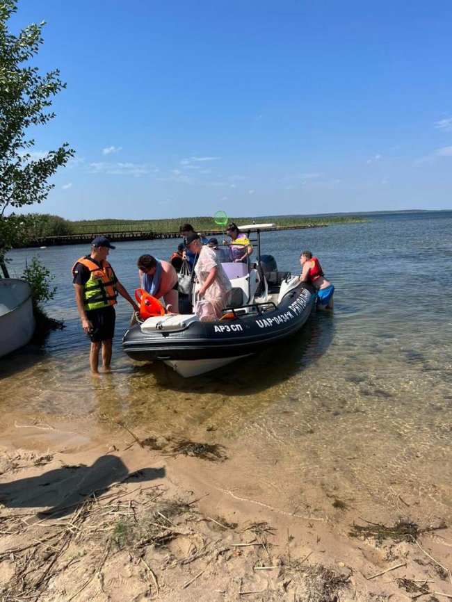 Під час негоди на Світязі водолази рятували понад 40 відпочивальників. ФОТО