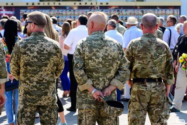 У Луцьку вшанували загиблих захисників України. ФОТОРЕПОРТАЖ