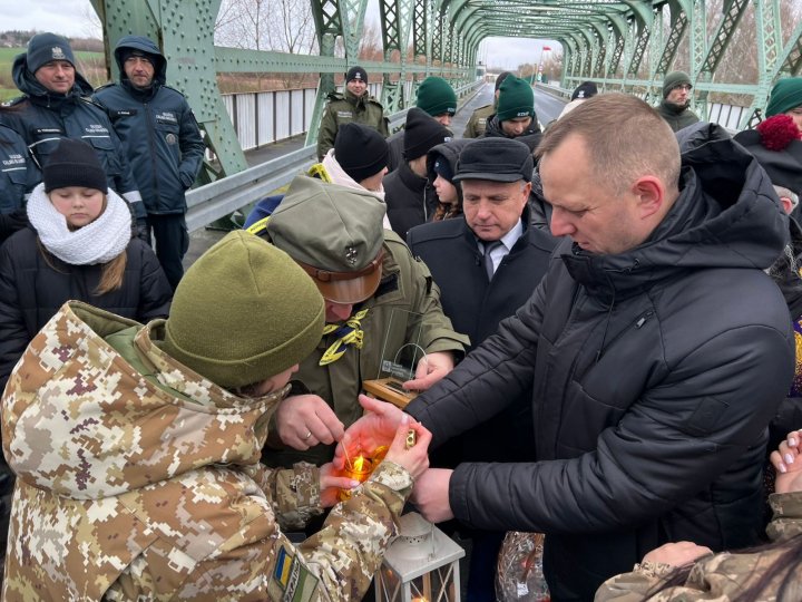 В ПП «Устилуг» на Волині зустріли Вифлеємський вогонь миру