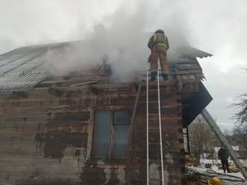 У селі на Волині загорівся будинок