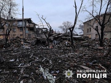 З-під руїн будинку на Донеччині дістали тіло дівчинки