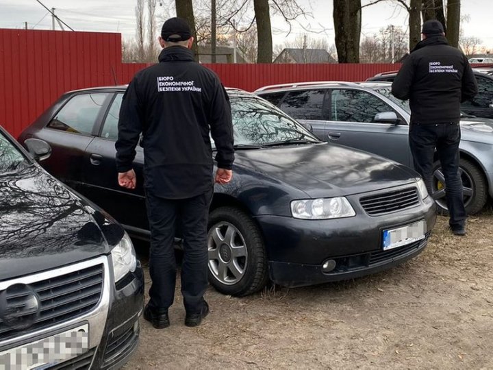 На Волині викрили схему із ввезення авто під виглядом гуманітарної допомоги