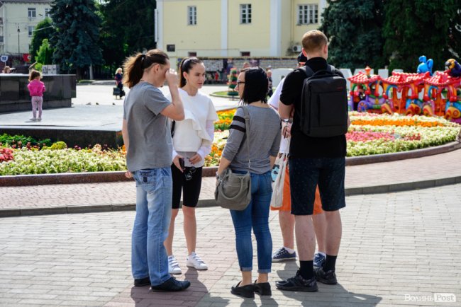 Не хочемо жити у смороді: лучани вийшли на акцію протесту. ФОТО