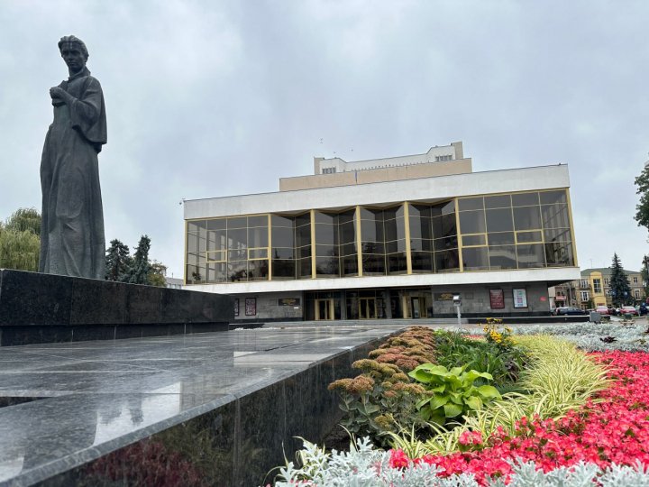 Про цінність дружби, любові, родини: які вистави покажуть у Луцьку 15-20  жовтня