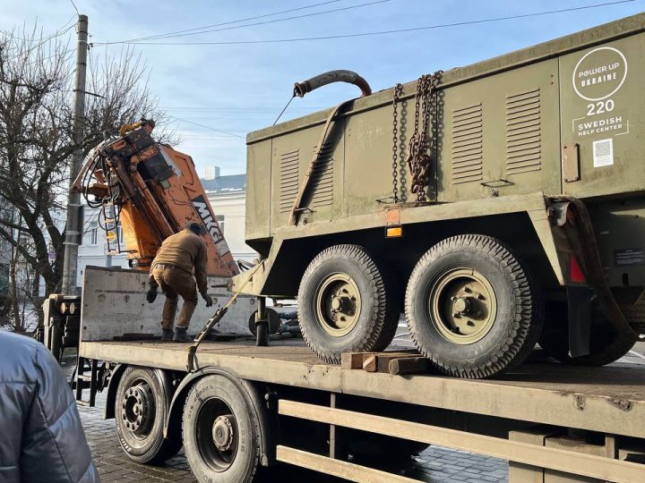 «Шведський центр допомоги» передав у найбільше укриття Волині потужний генератор 