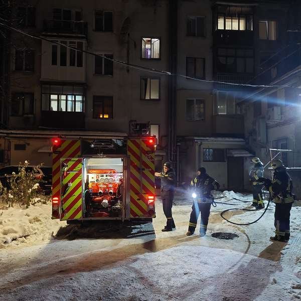 Пожежа у багатоповерхівці в центрі Луцька: подробиці від рятувальників