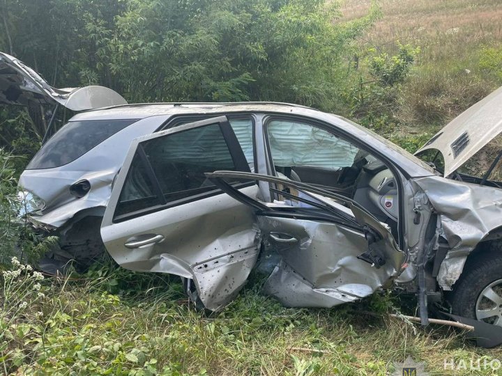 На Волині позашляховик злетів у кювет: водій та пасажир – у лікарні