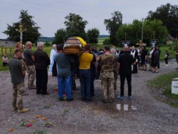 Без батька залишилися двоє дітей: на Волині попрощалися із 47-річним Героєм В'ячеславом Зубом