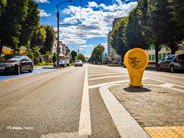 Розповіли, де у Луцьку розташовані острівці безпеки