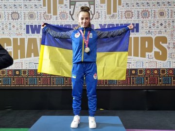 Дівчина з Волині посіла перше місце на чемпіонаті світу з важкої атлетики