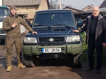 Волонтер з Волині доправив на передову уже 6 авто, ще два — на підході