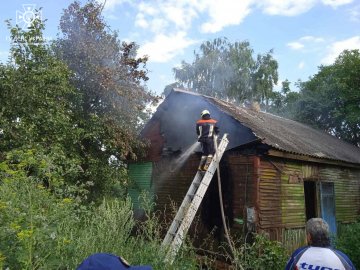 На Волині горіли житловий будинок та сміття