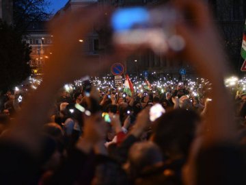 У Будапешті – багатотисячні протести проти Орбана