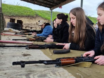 Стрільба й тактична медицина: на Волині майже 200 студентів долучилися до вишколу