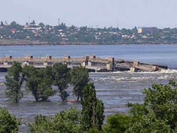 На Херсонщині змило склади зброї окупантів – до берегів течією несе боєприпаси та міни