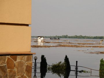 Після підриву Каховської дамби вода скоро перестане надходити в Крим, – британська розвідка